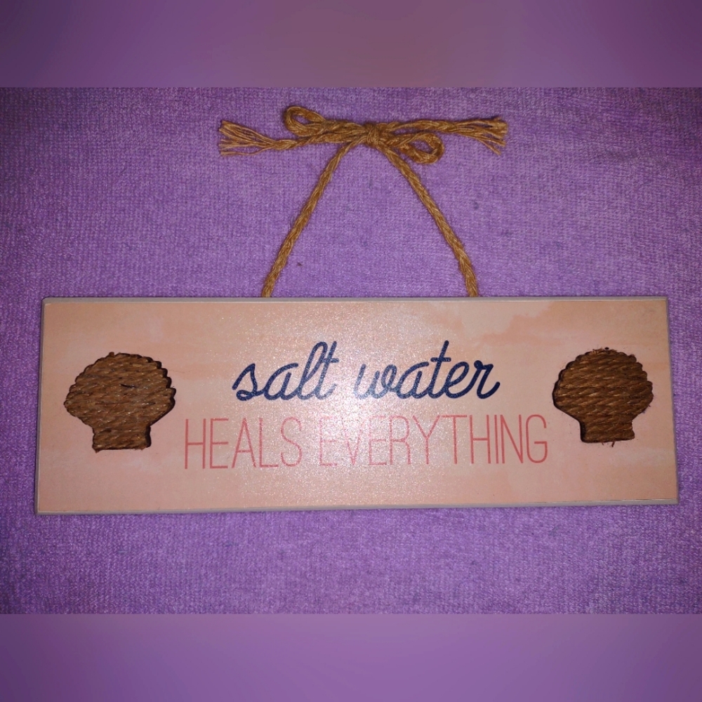 Bathroom wall decor